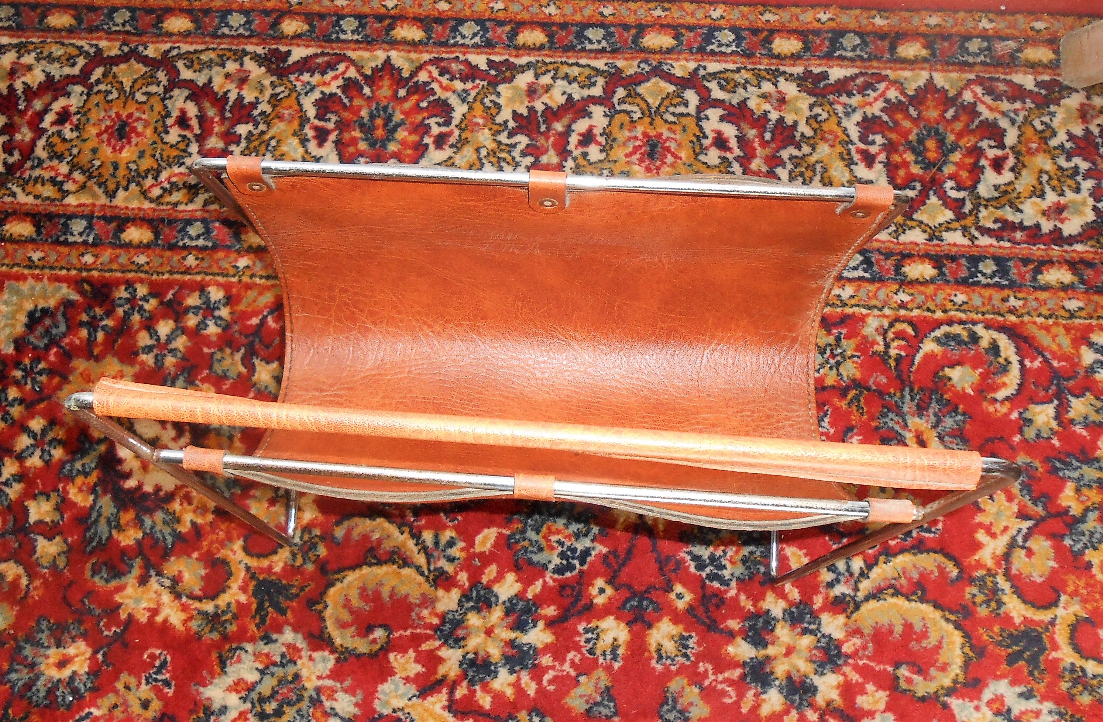 Review door vintage leather and metal