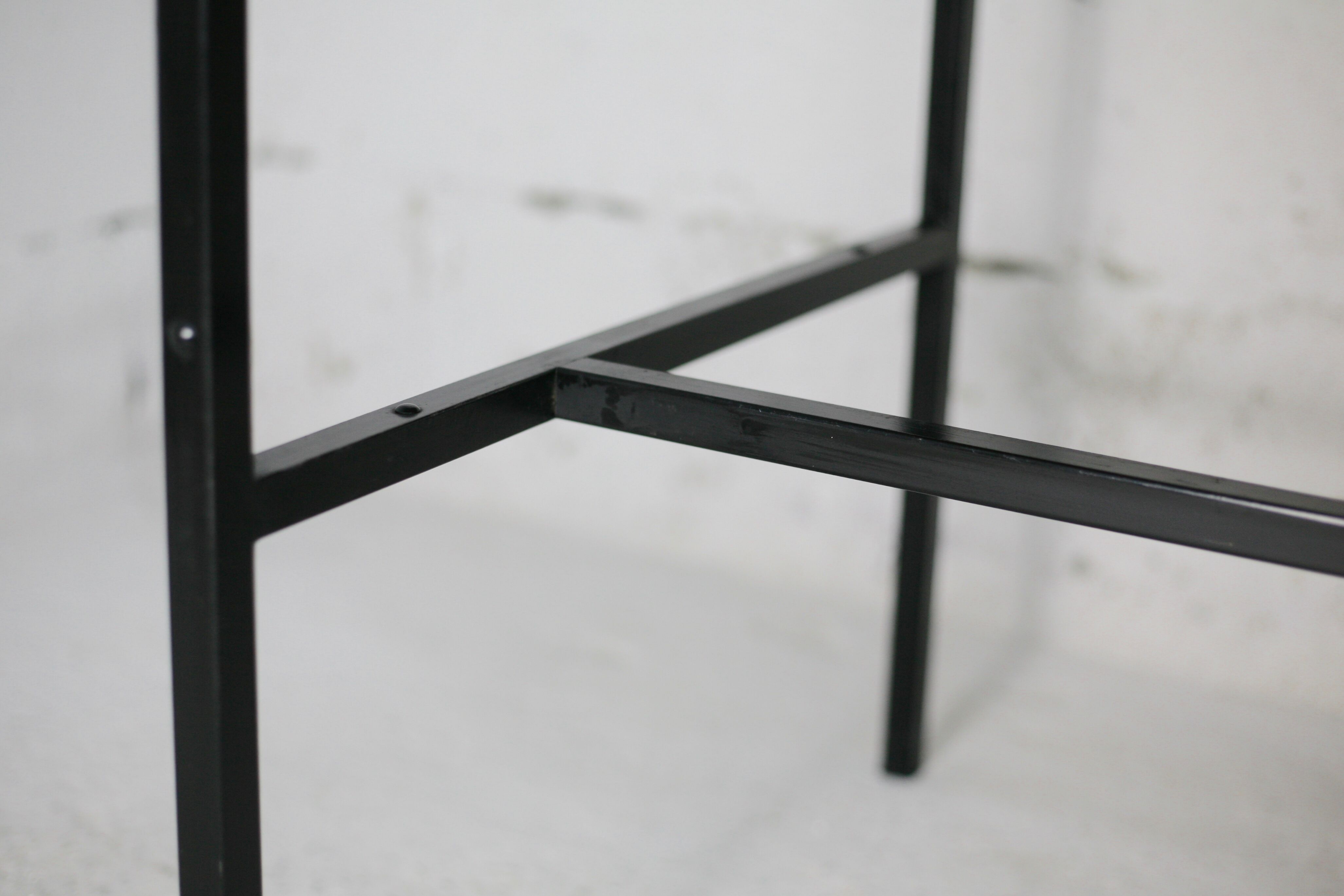 Desk model 620. by Pierre Guariche for Minvielle, France, circa 1955