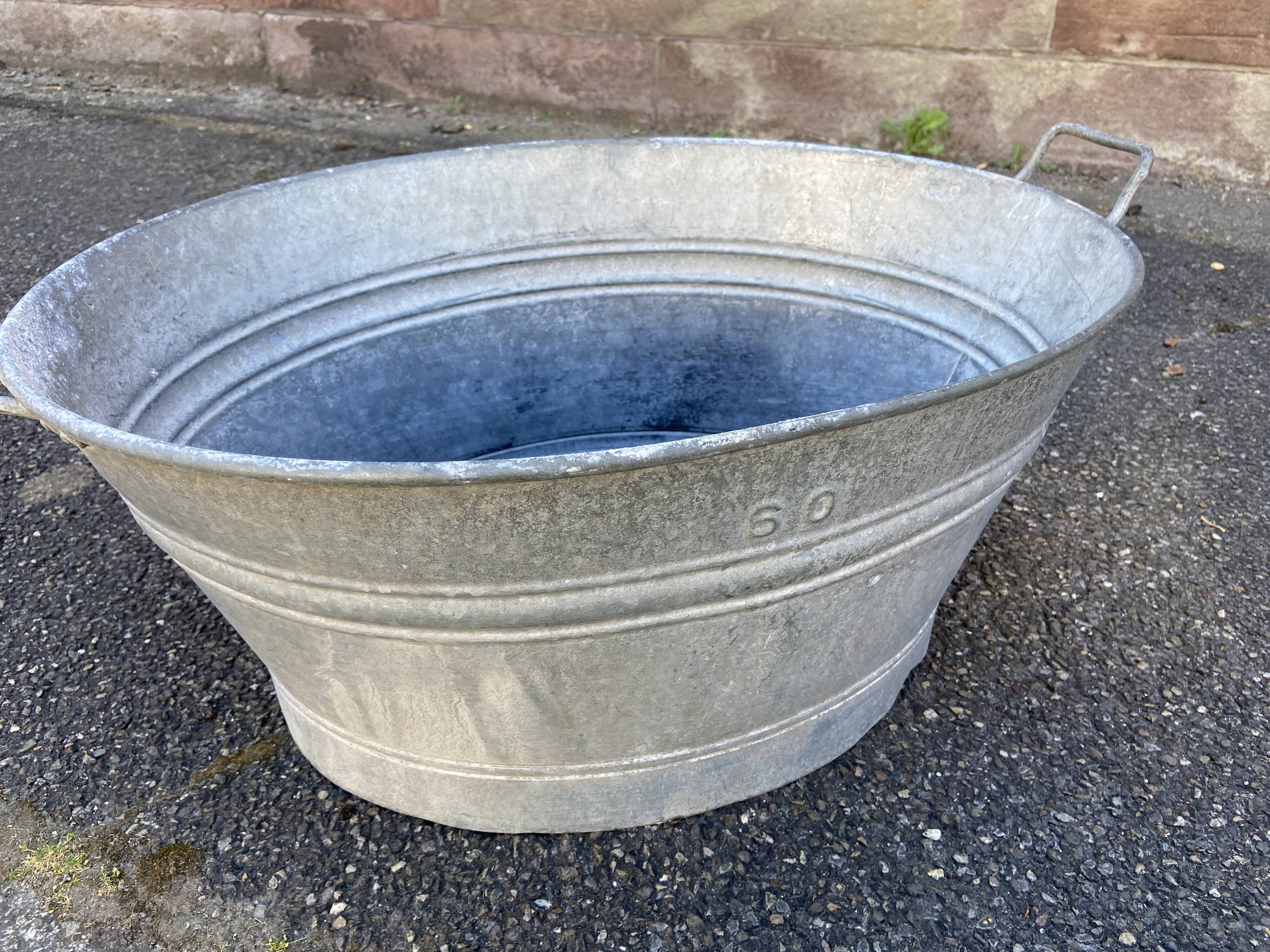 Vintage zinc basin 60 liters