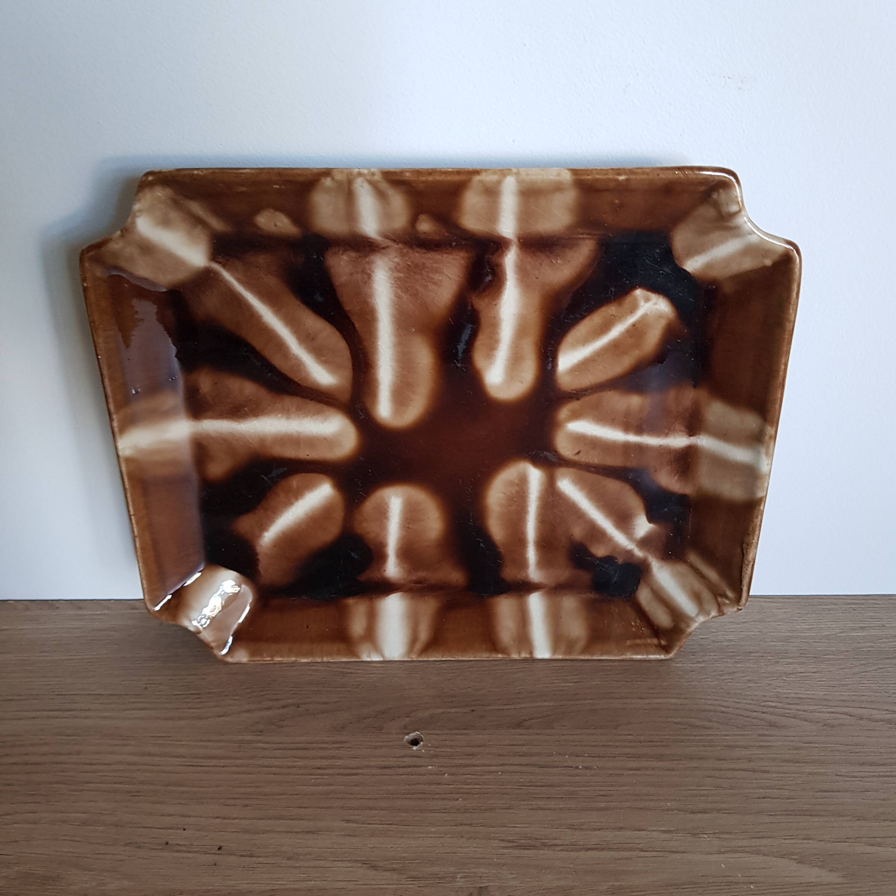 Dish or large vintage empty pocket