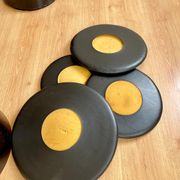 Lot de 5 tabourets et table d’appoint par Verner Panton, 1965