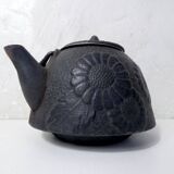 cast iron teapot