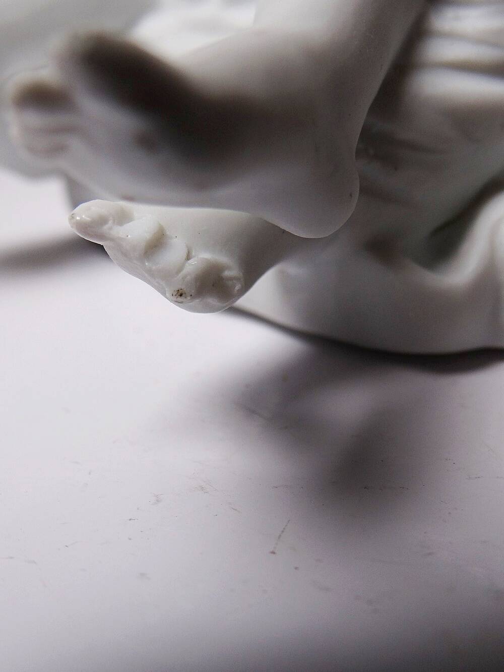 Porcelain biscuit holy water font with 2 angels, antique 1900-1930, Germany.