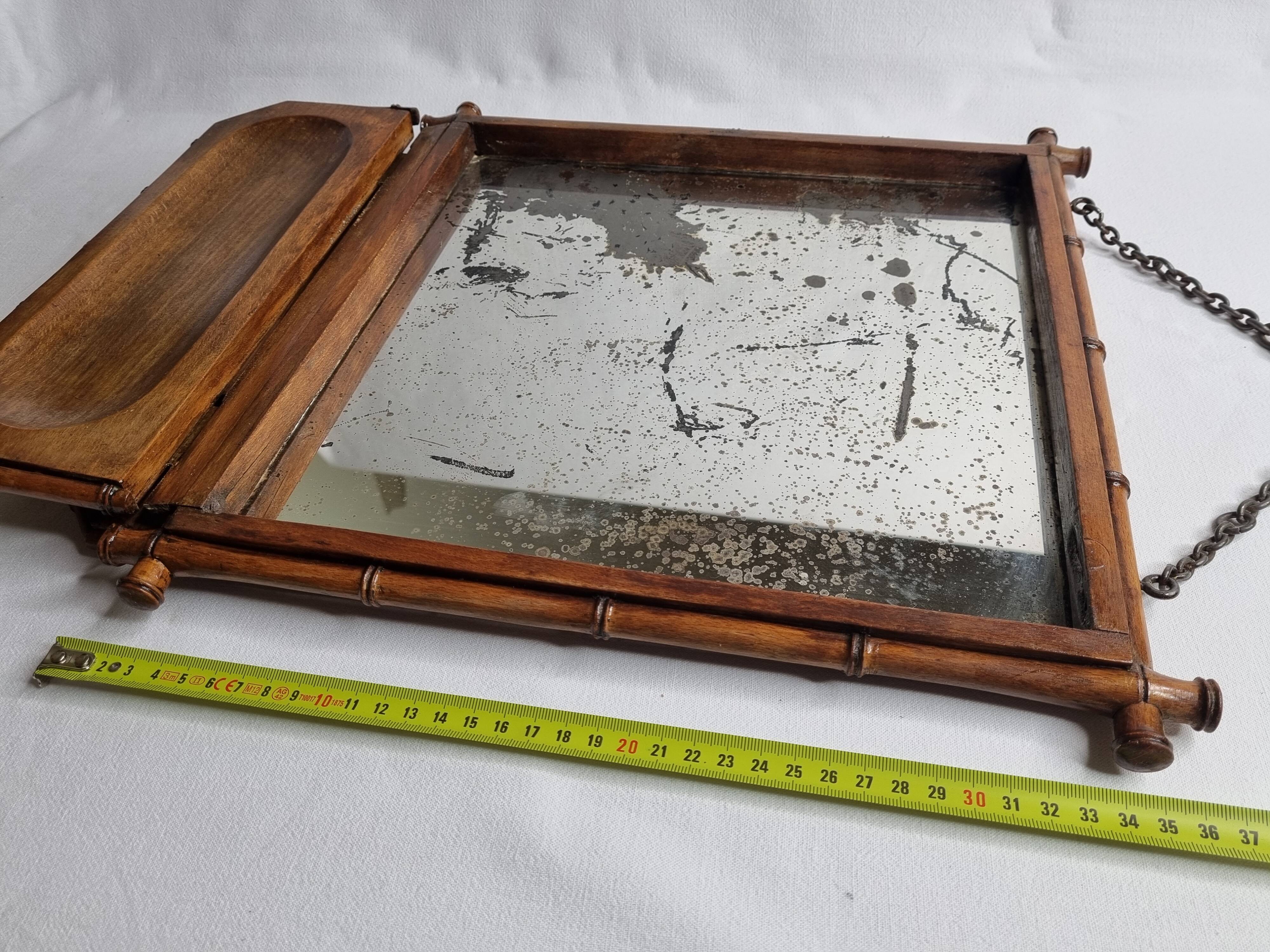 Miroir de barbier d'époque Napoléon III en bois imitant le bambou, à poser ou à suspendre