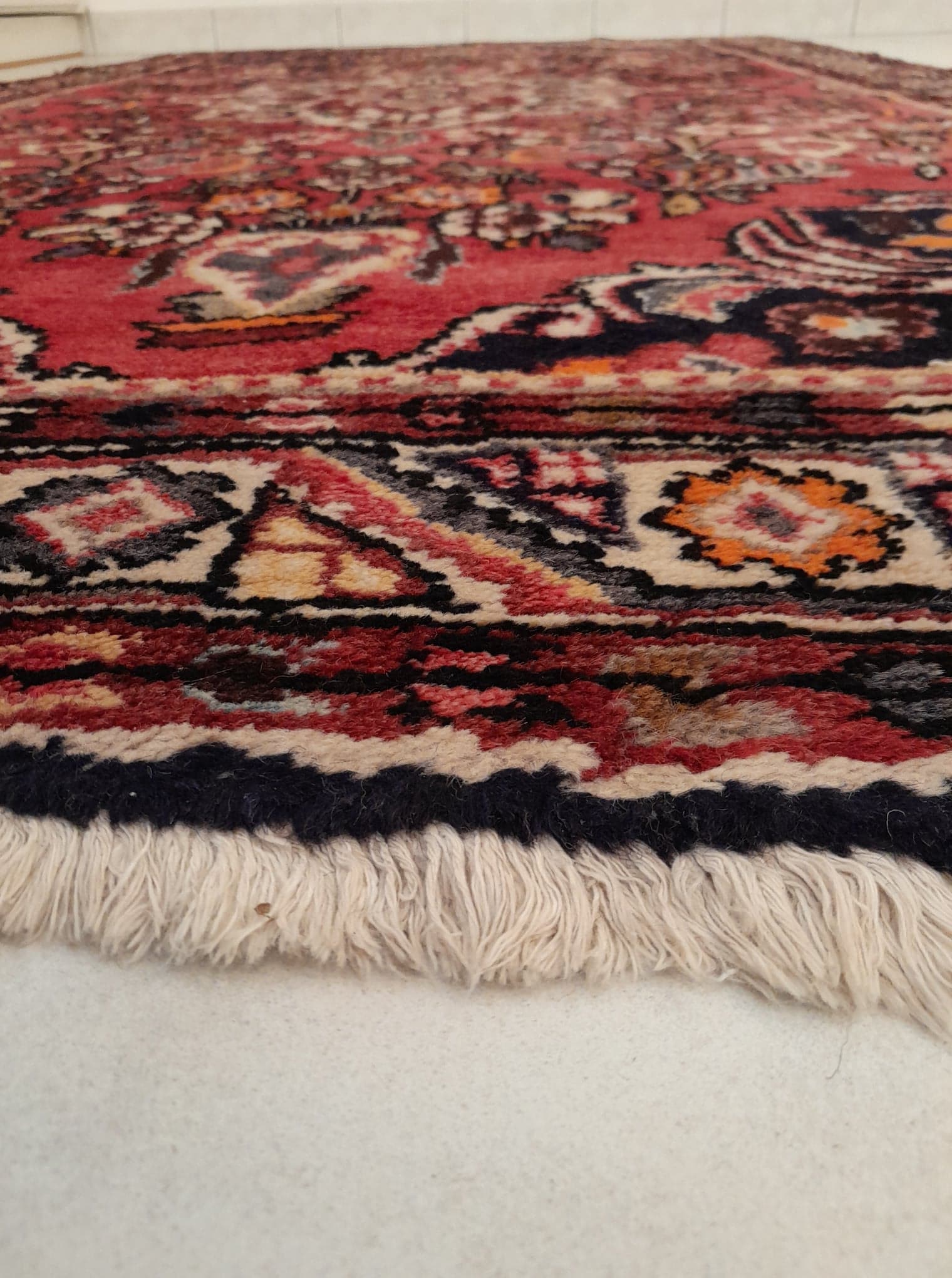 Handmade tabriz persian carpet 265x153cm