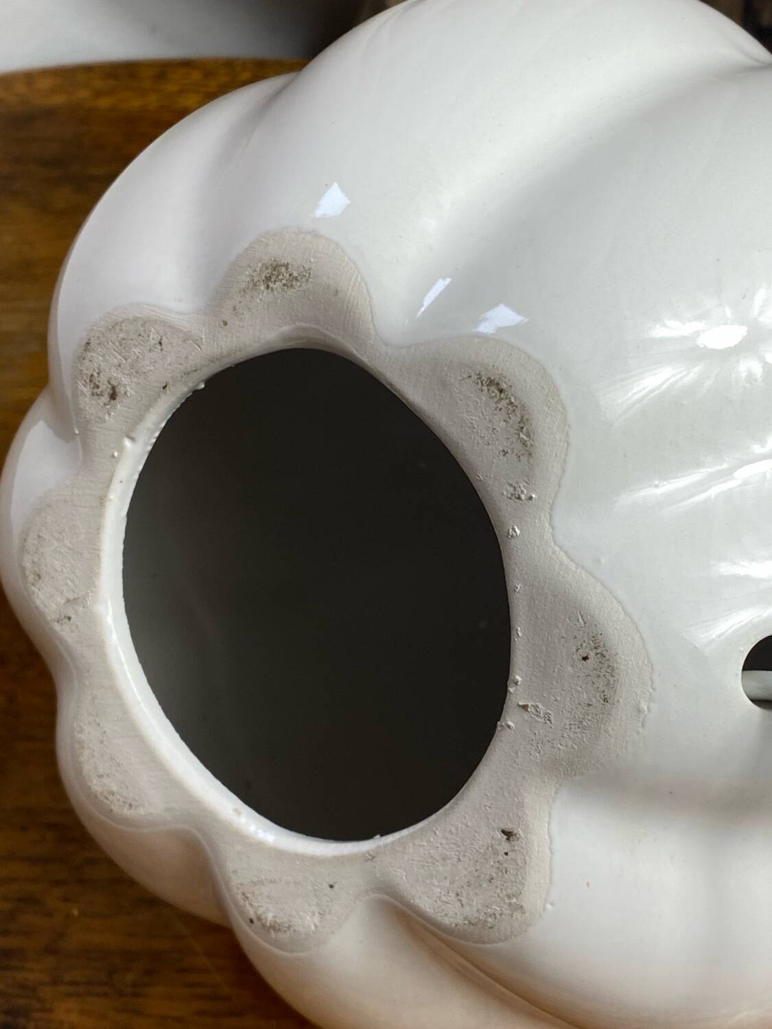 White ceramic lamp base