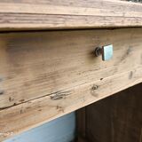 Wooden desk with 1 door