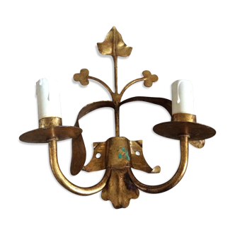 Wall lamp in gold metal