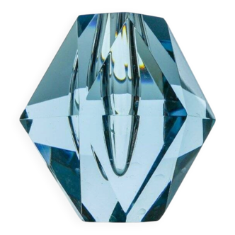 Diamond-shaped crystal vase from Strömbergshyttan