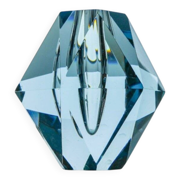 Diamond-shaped crystal vase from Strömbergshyttan