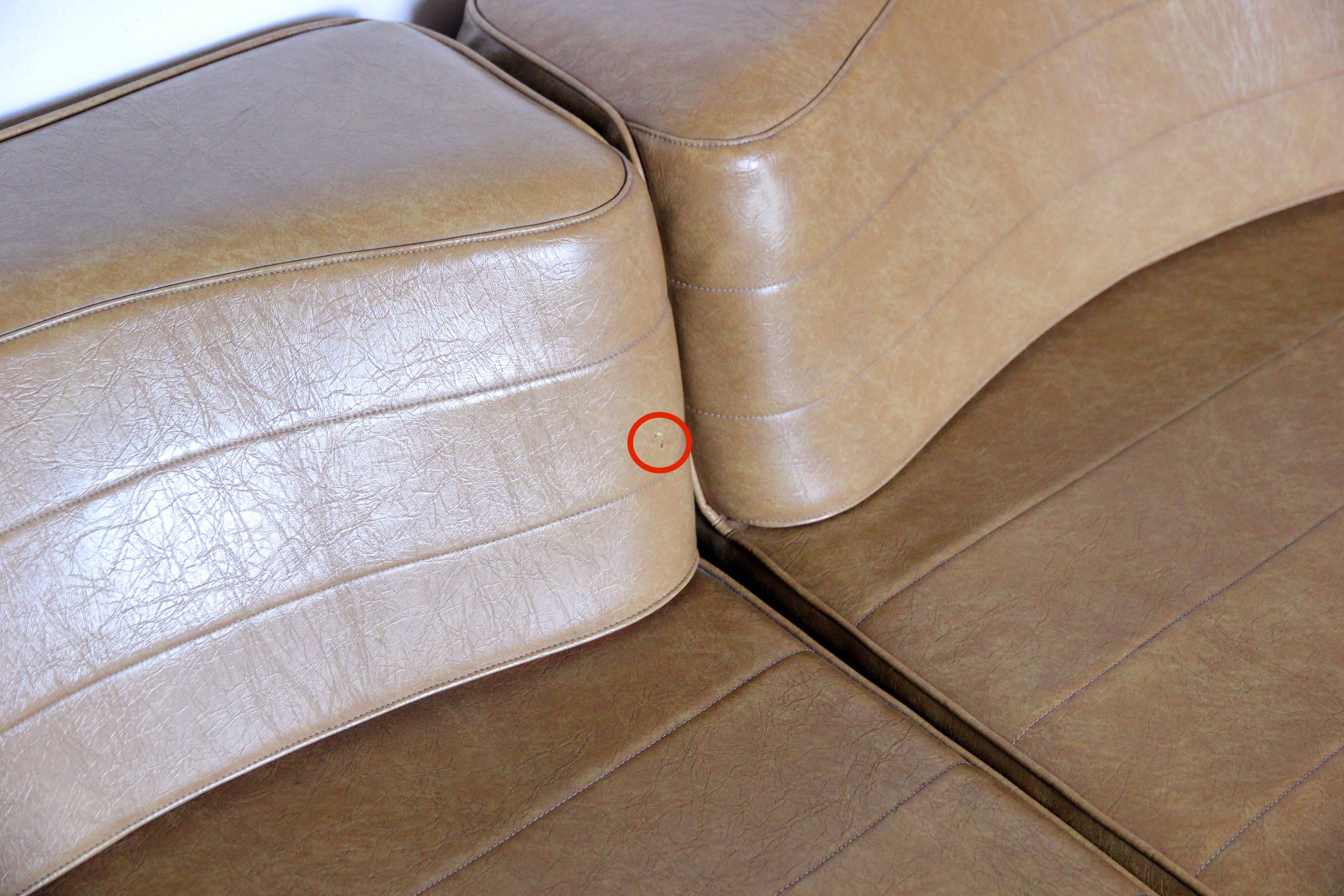 Deux Chauffeuses Steiner Années 70 – Velours Multicouleur