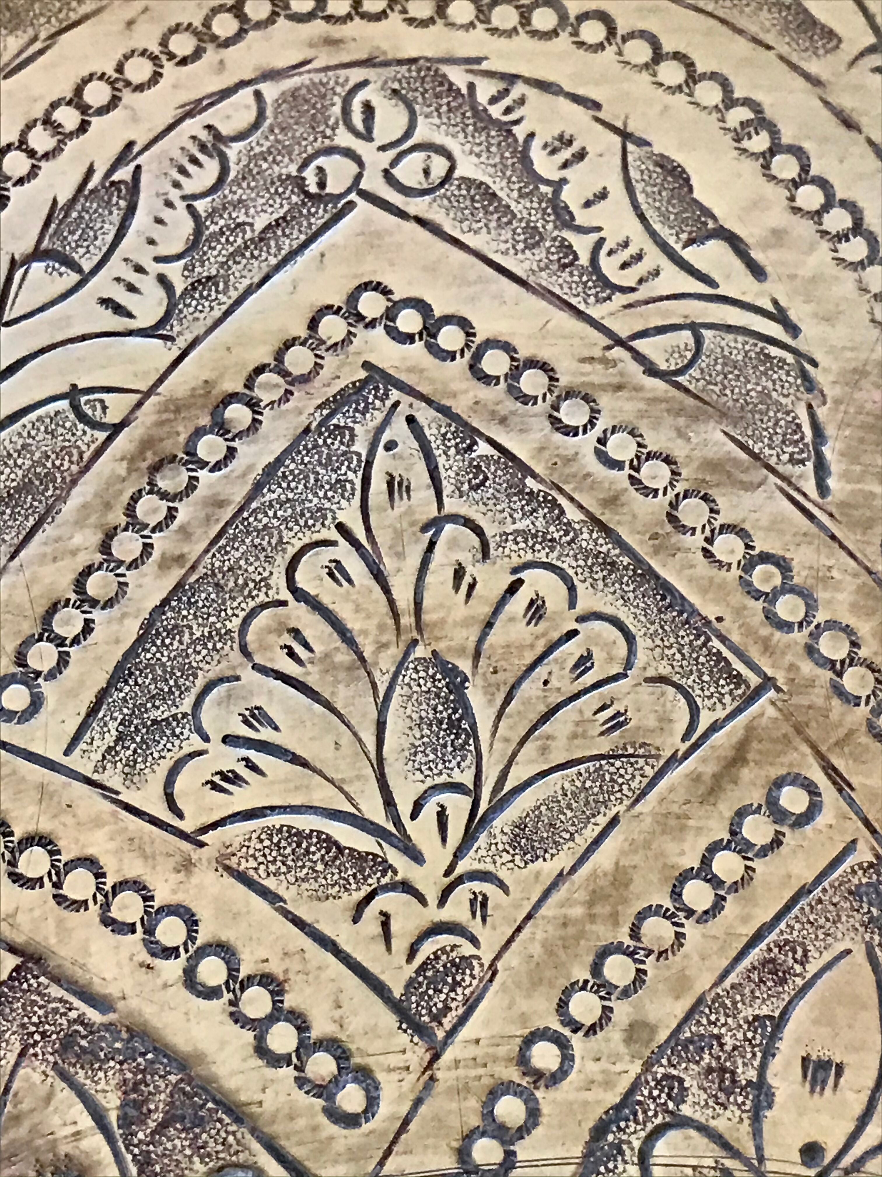 44cm chiseled brass tray