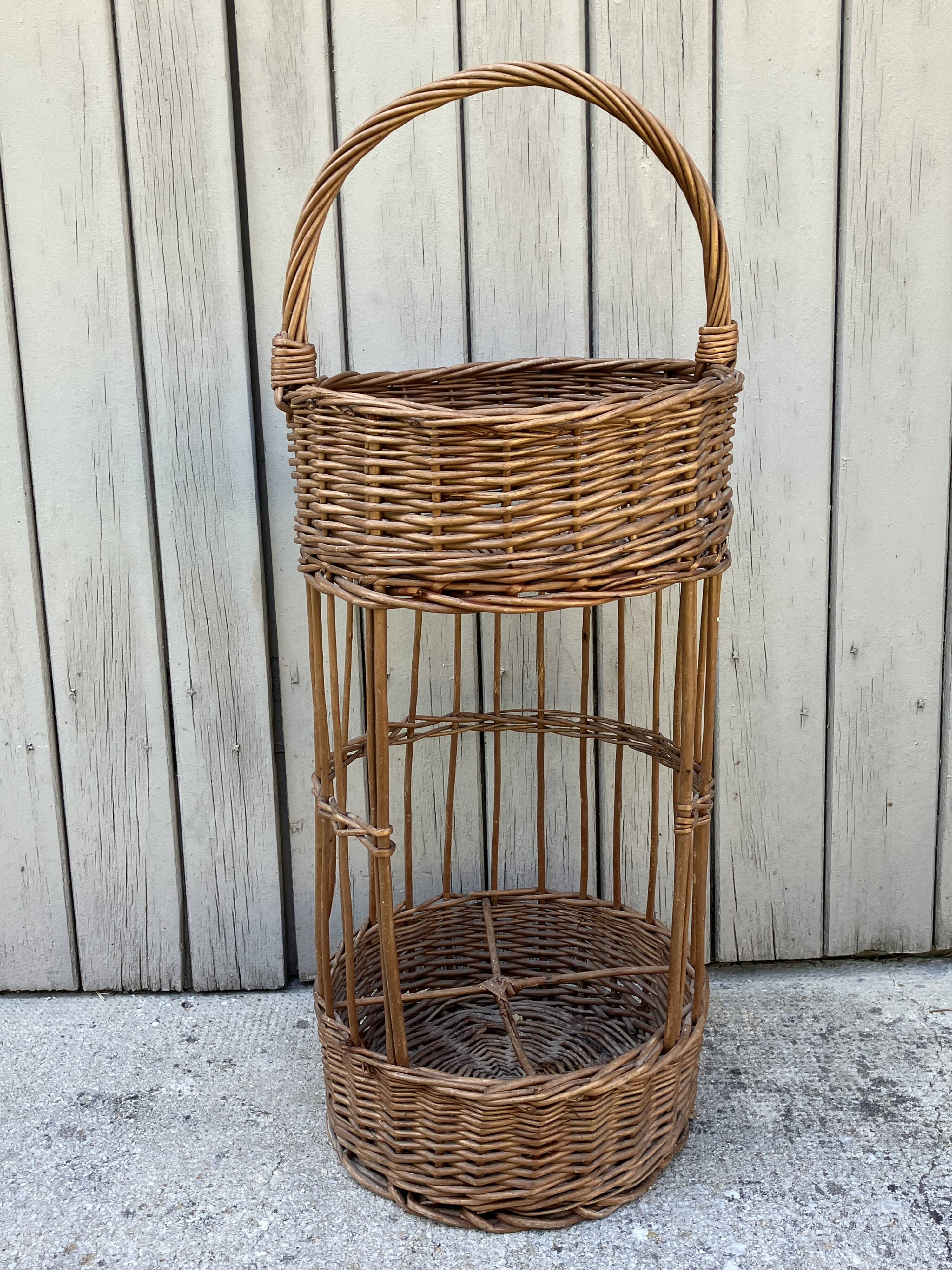 Braided wicker bottle rack