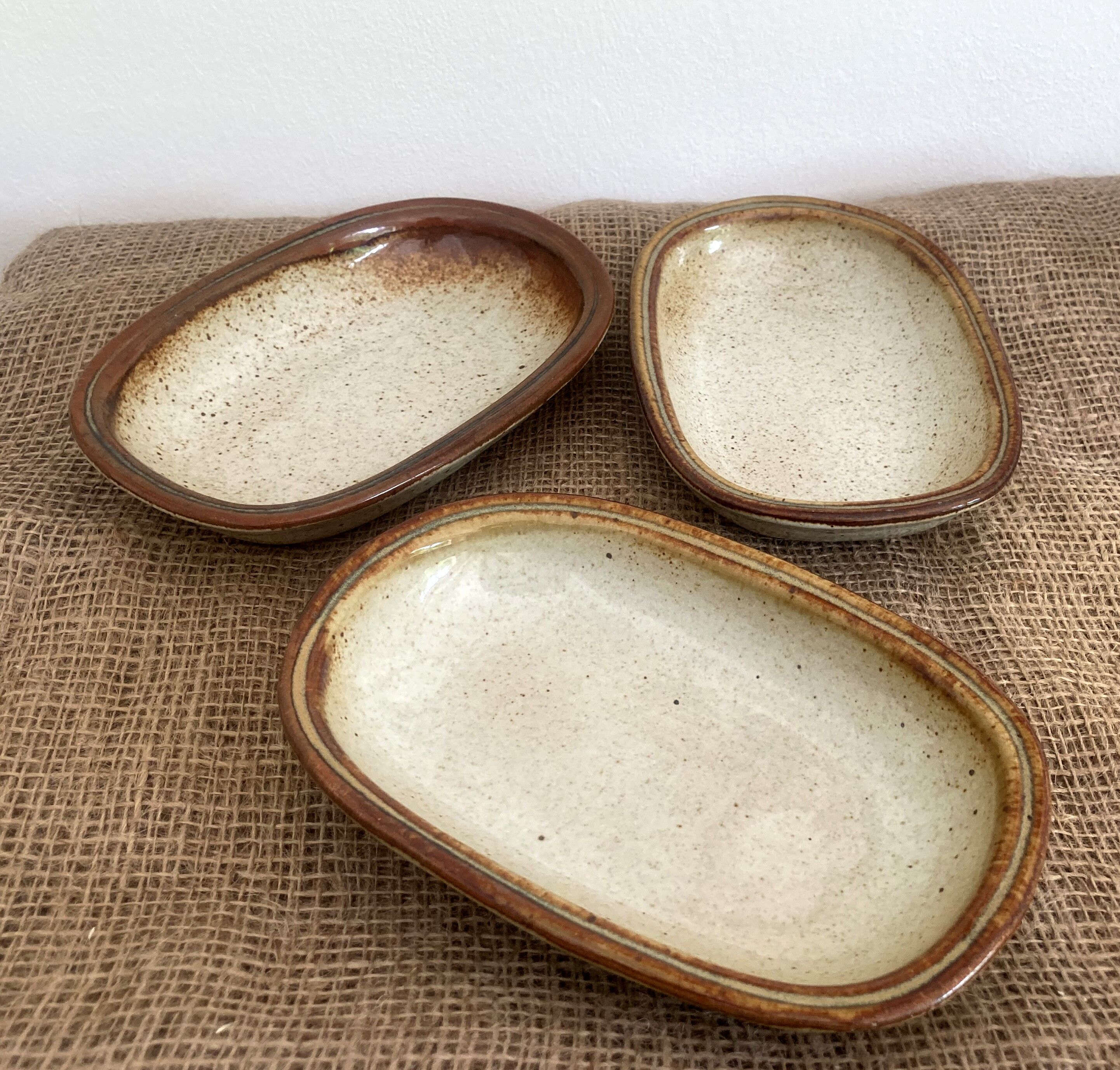 Lot de 3 plats vintage en grès émaillés Jean Austruy