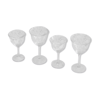 4 art deco wine glasses, chiseled floral pattern, glass and crystal