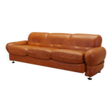 Red leather sofa, Italian design, 1970s, production: Italy