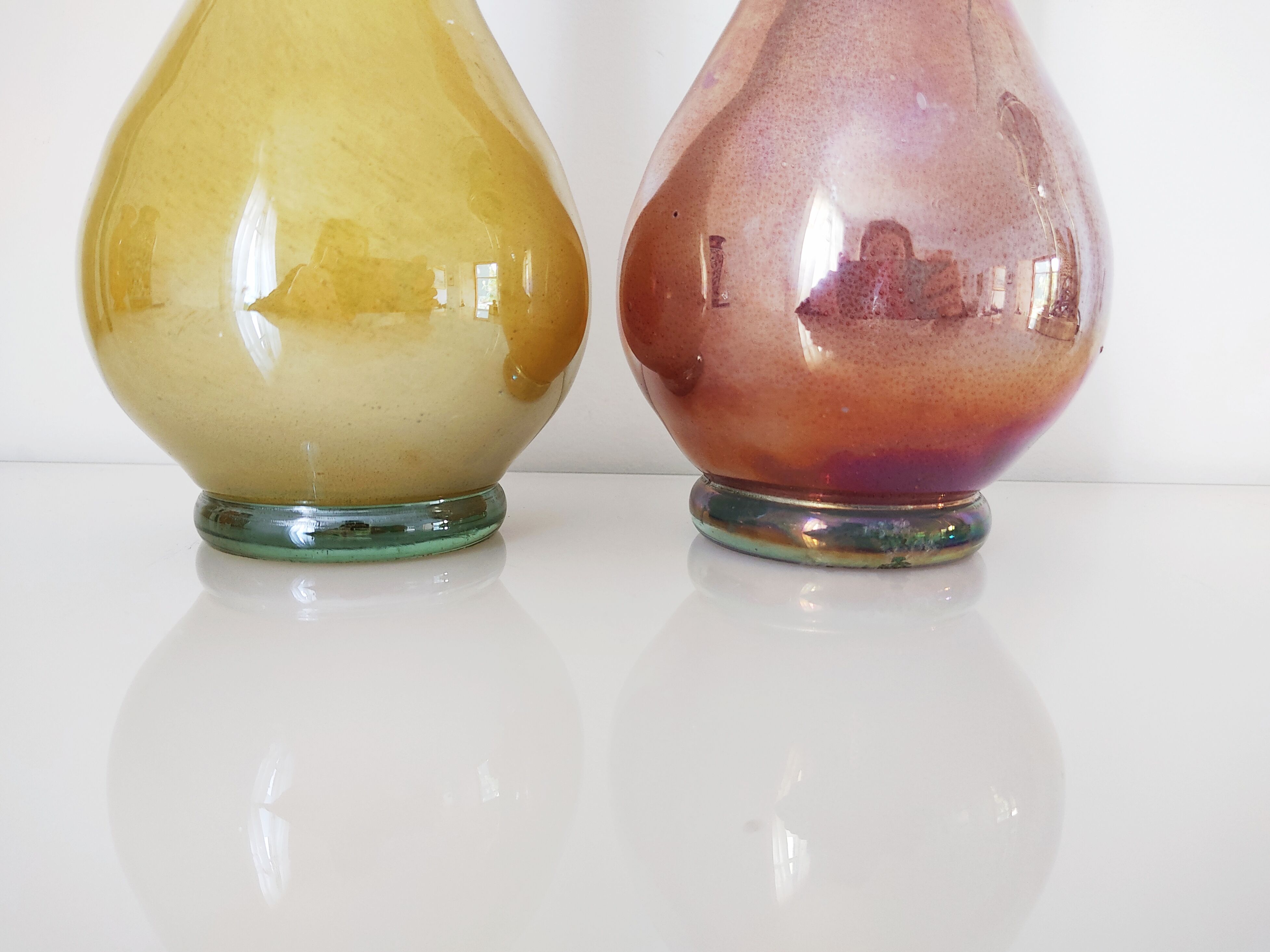 Set of two Murano glass vases