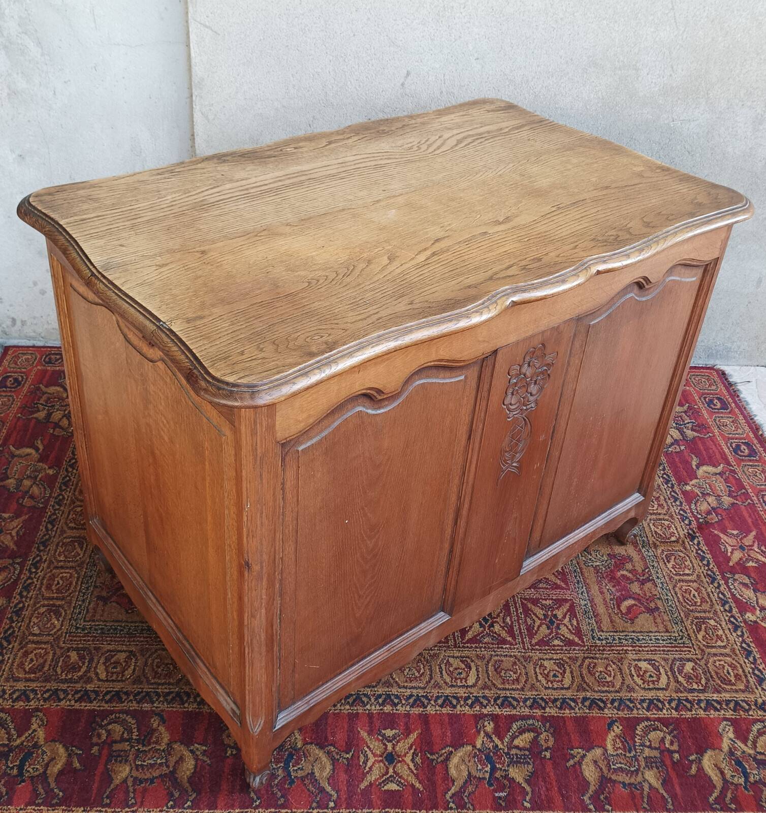 Louis XV desk with 5 drawers in oak
