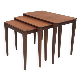 Série de 3 tables gigognes en teck scandinaves