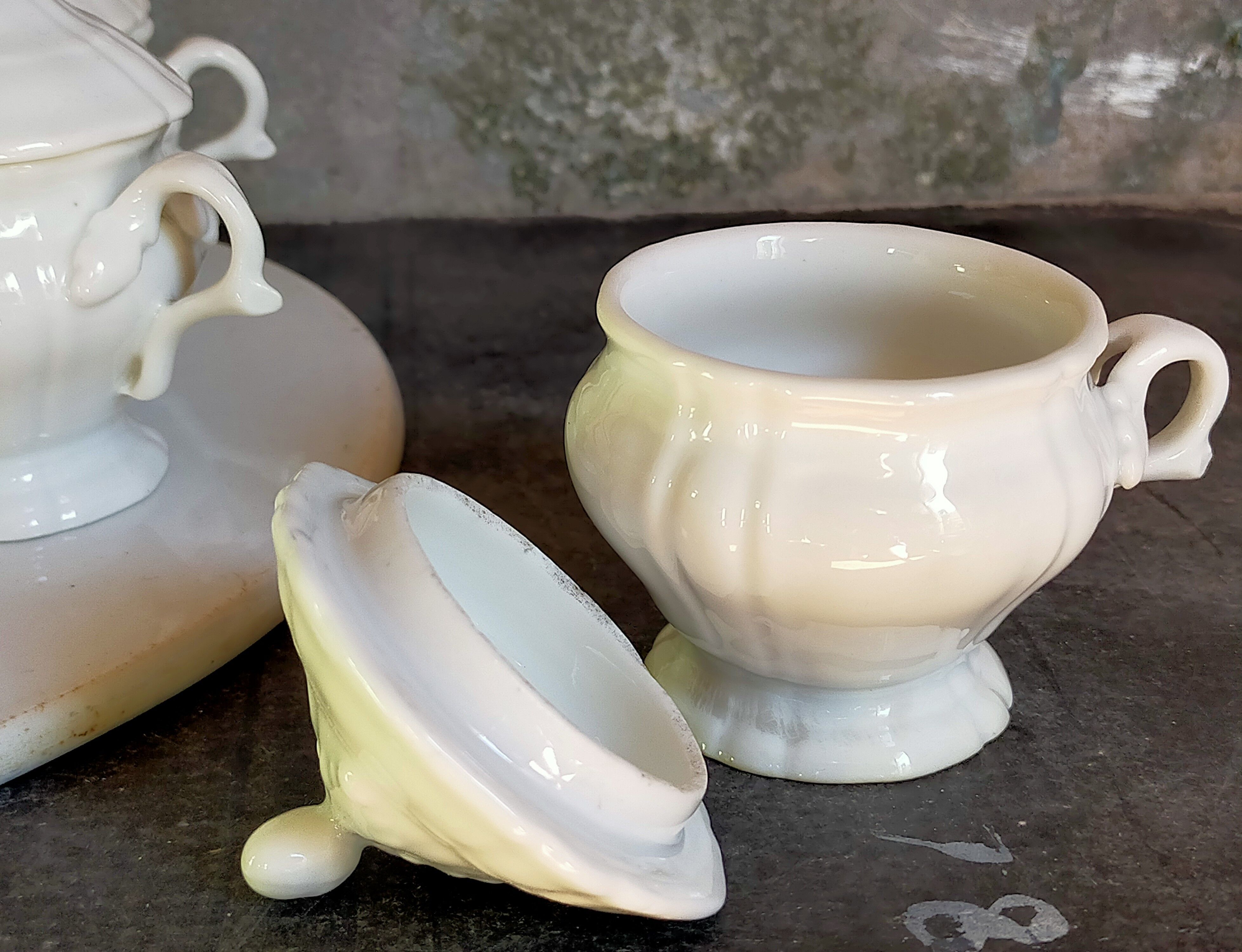 Set of seven covered pots and tray old white slurry nineteenth