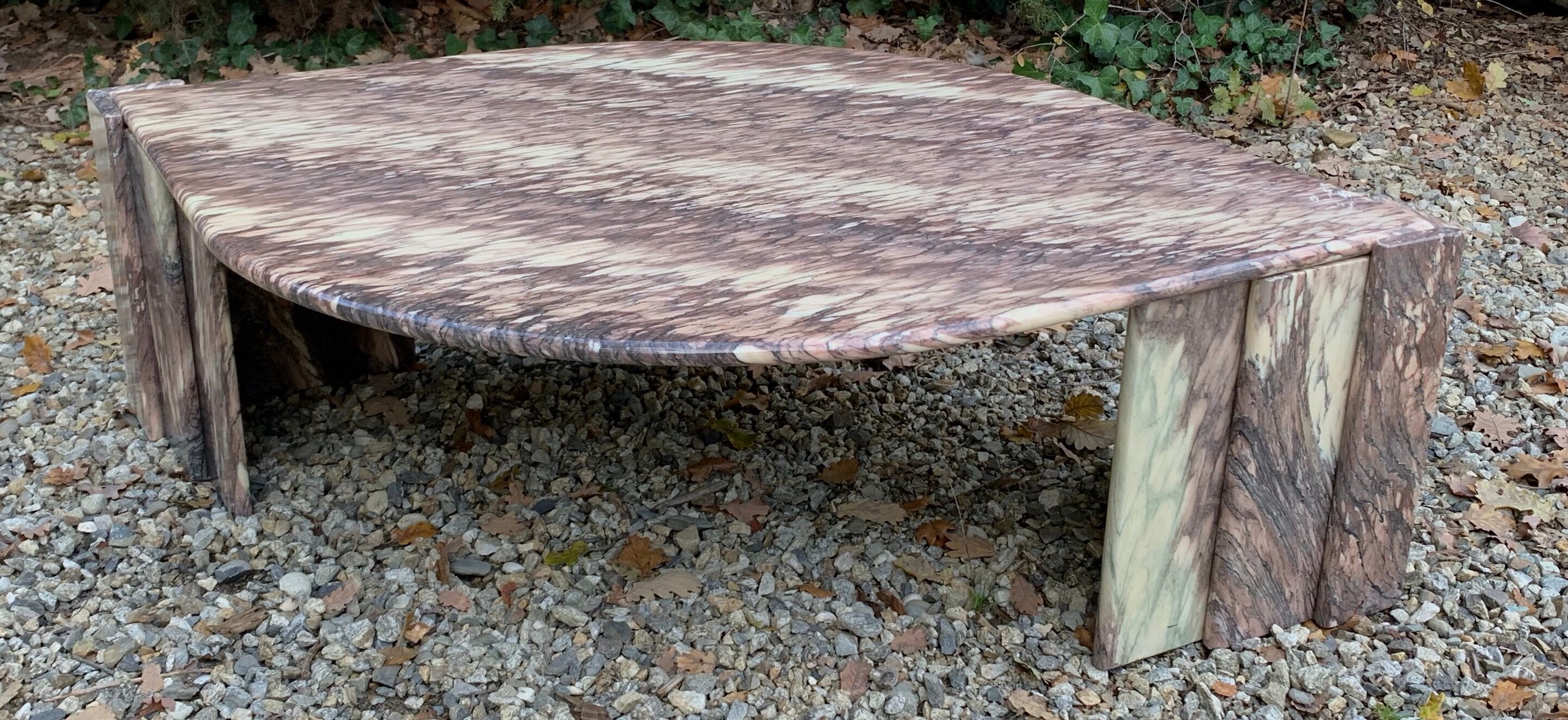 Marble base table anne 70 Roche Bobois