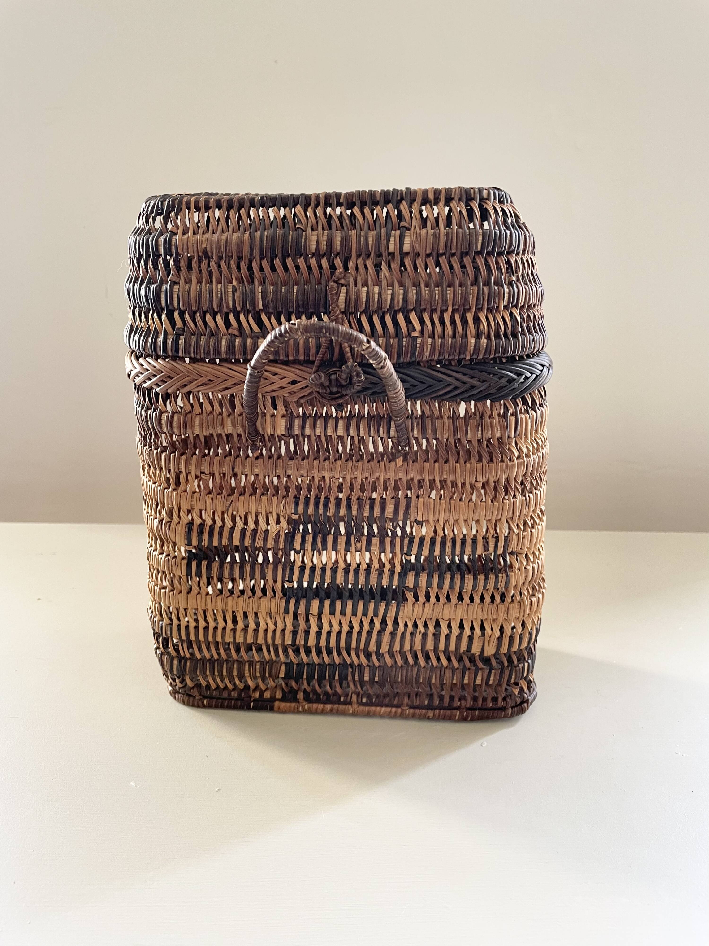 Asian rattan basket with lid 23×18 cm