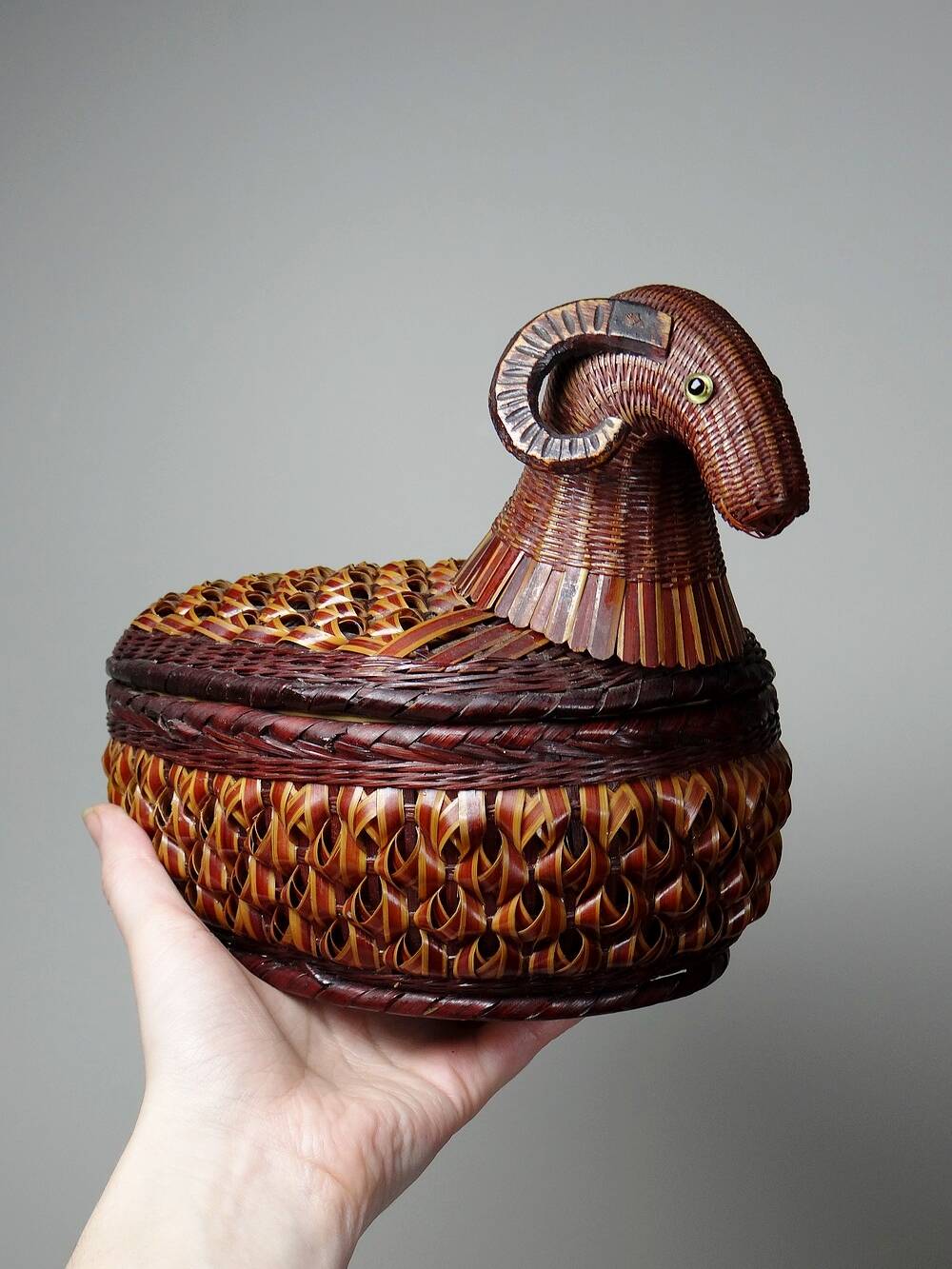 Vintage Woven Bamboo/Rattan Ram Box Shanghai Handicrafts China 70s