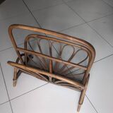Woven wicker magazine rack