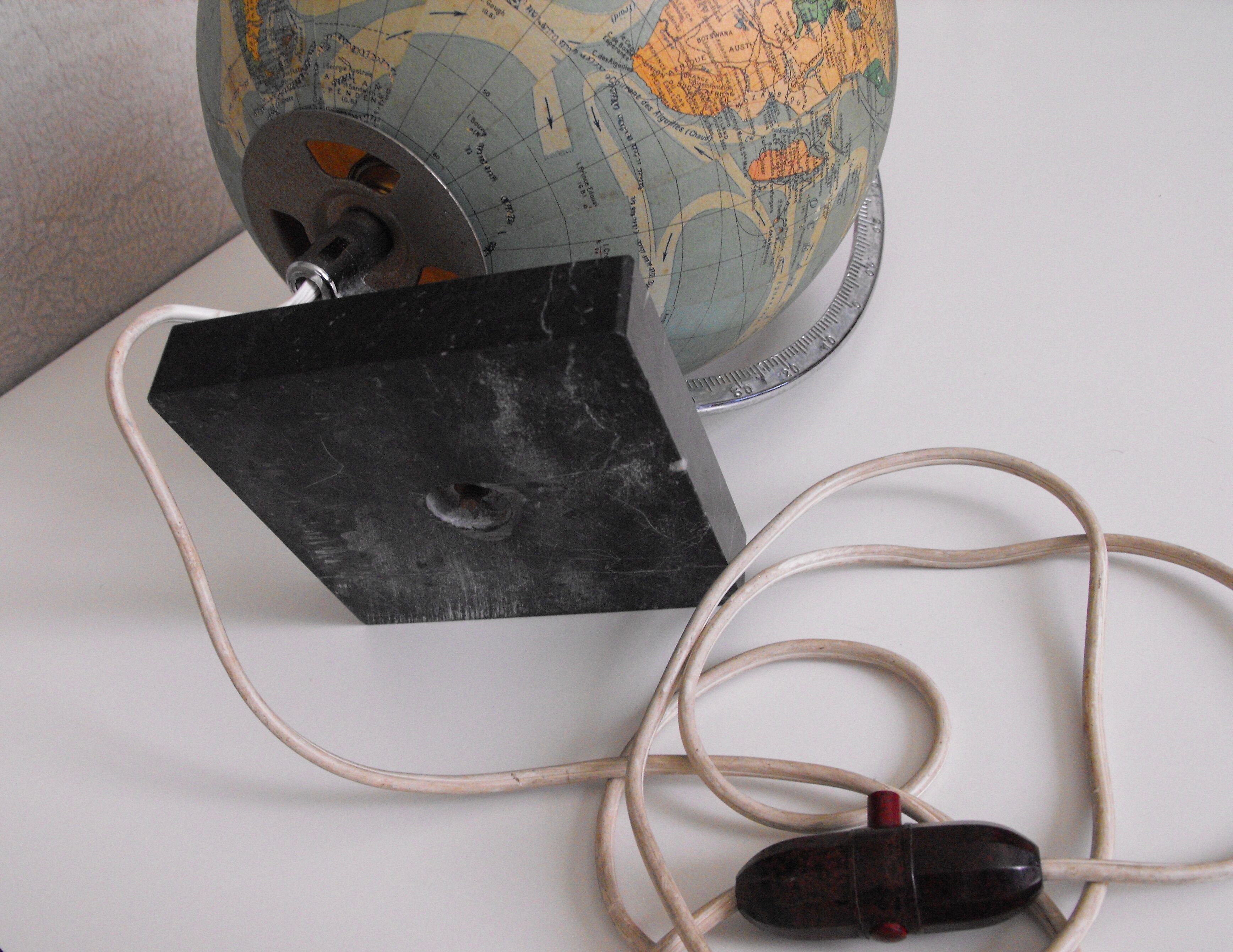 Globe Earth Perrina glass 50-60