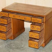 Bureau victorien en chêne miel avec cuir teint à la main