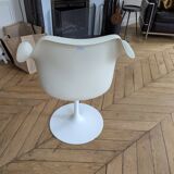 Pair of Tulip Knoll Saarinen armchairs