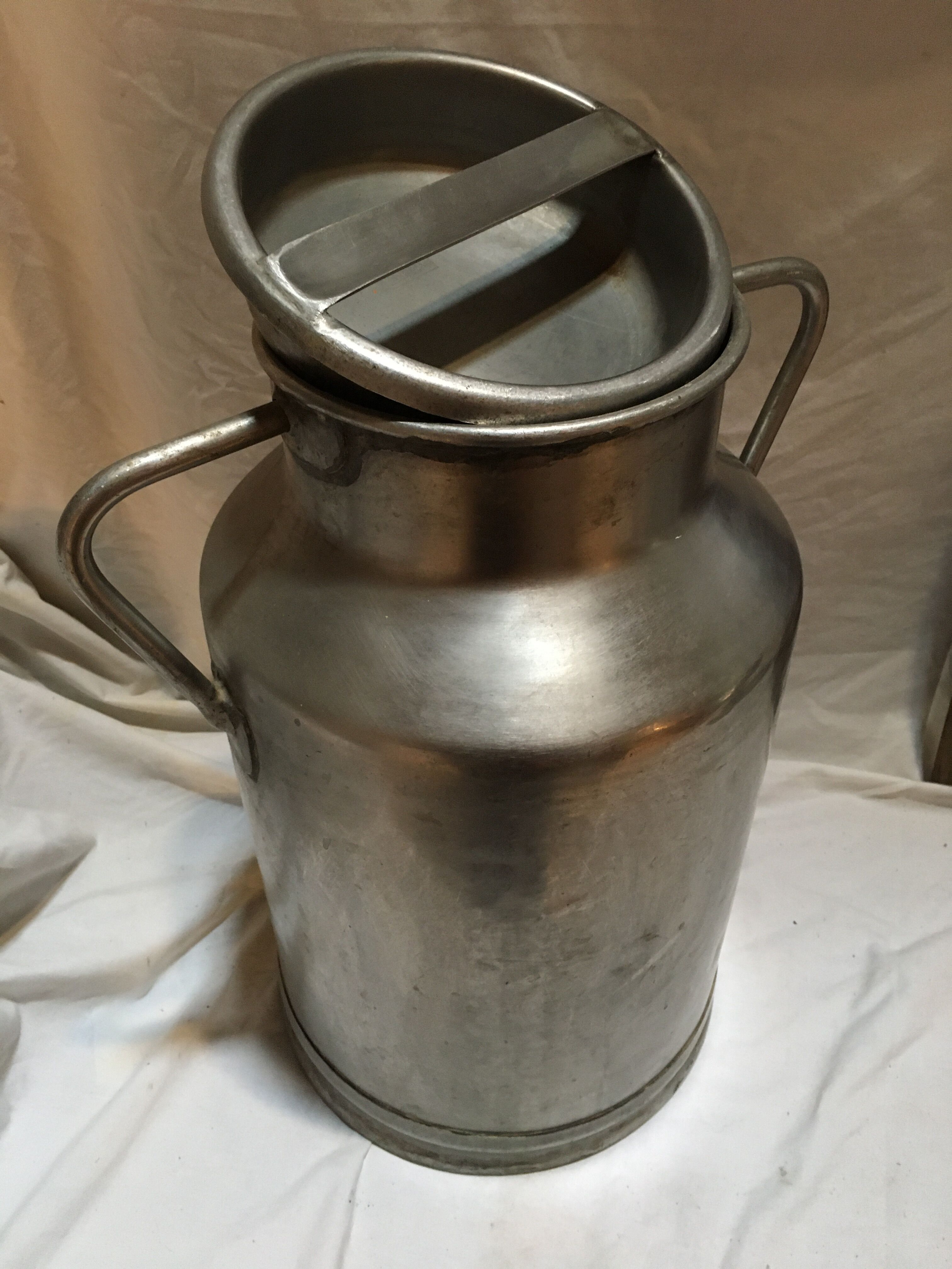 Stainless steel milk canister