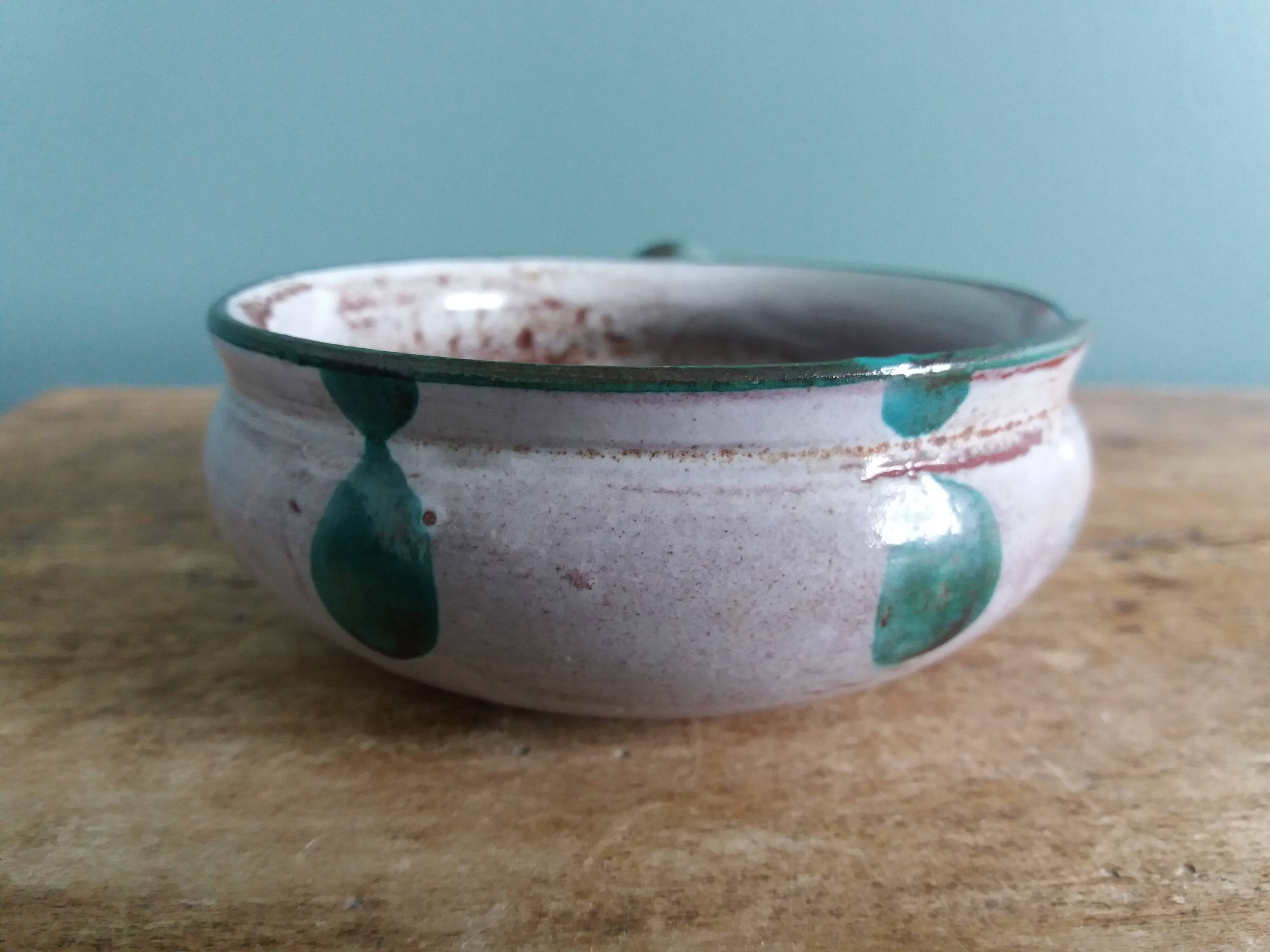 Caquelon dish, thistle decoration by Etienne Daniel, Vallauris