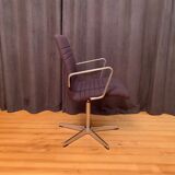 Oxford armchair by Arne Jacobsen, Fritz Hansen, Denmark.