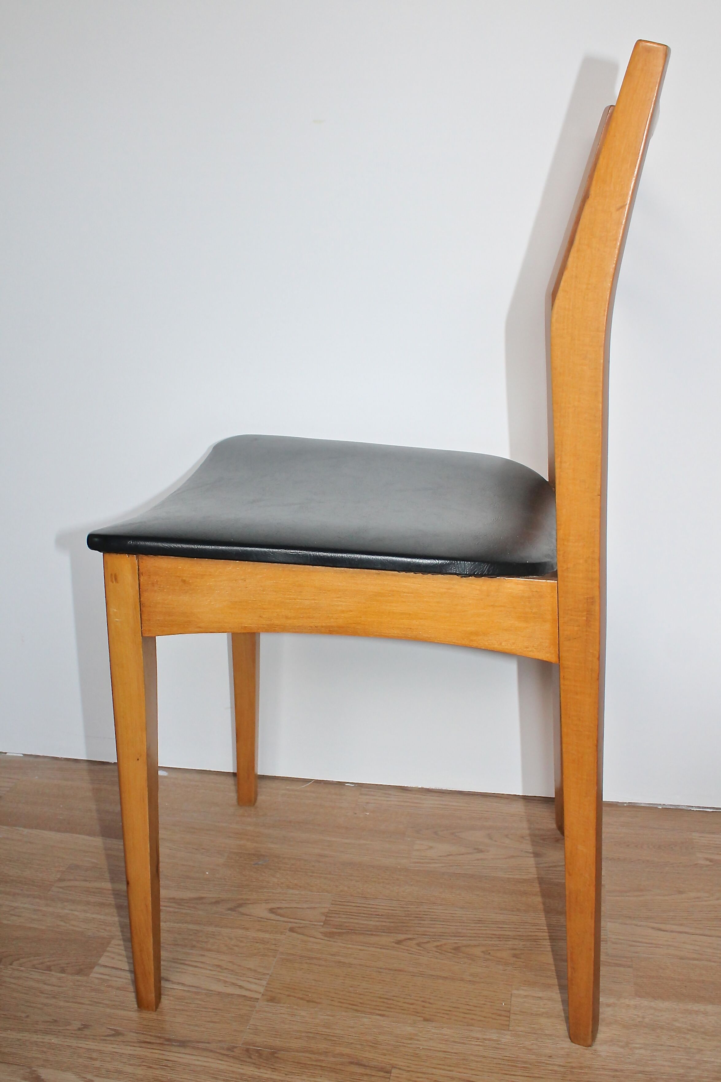 Set of 4 Scandinavian vintage chairs 70's