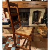 Set of 8 varnished oak chairs with straw seats