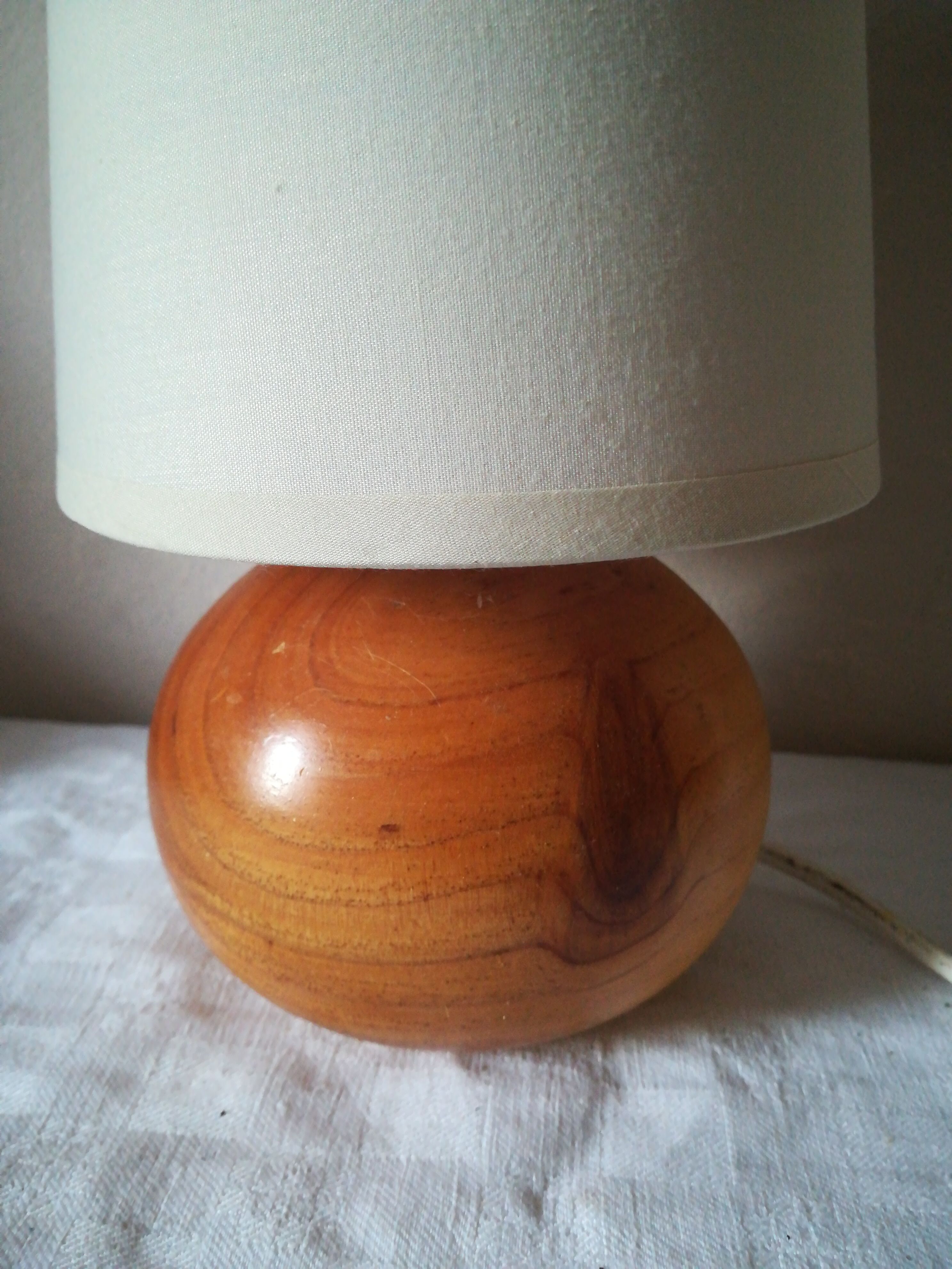 Wooden ball lamp