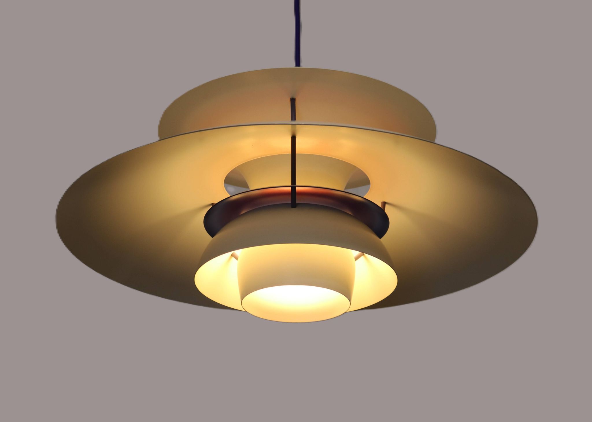 Le véritable produit danois - suspension PH5 - couleur blanche originale - Louis Poulsen