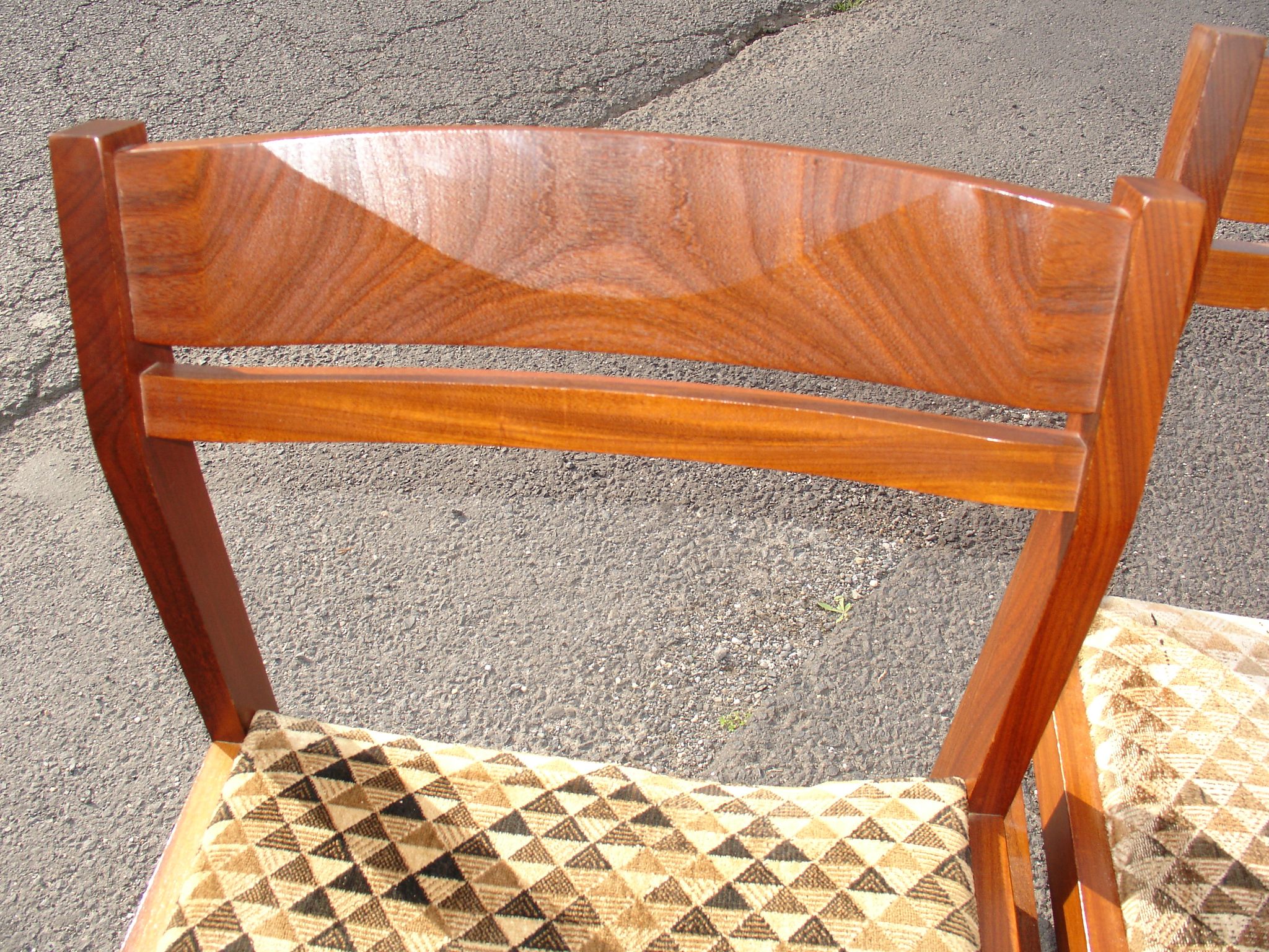 Série de 6 chaises en Pao Rosa vers 1950-60
