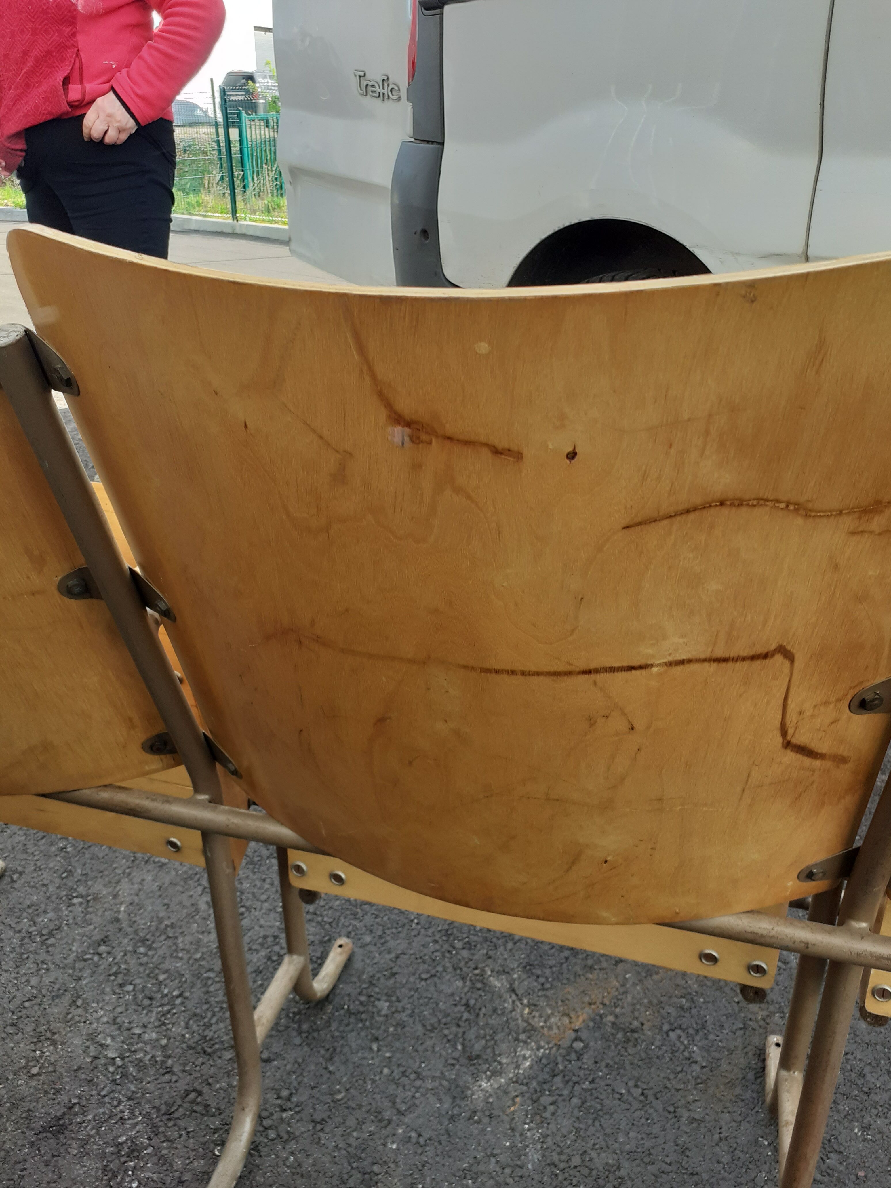 Wheelchair cinema theatre strapontin