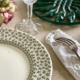 4 assiettes plates Anglaises.