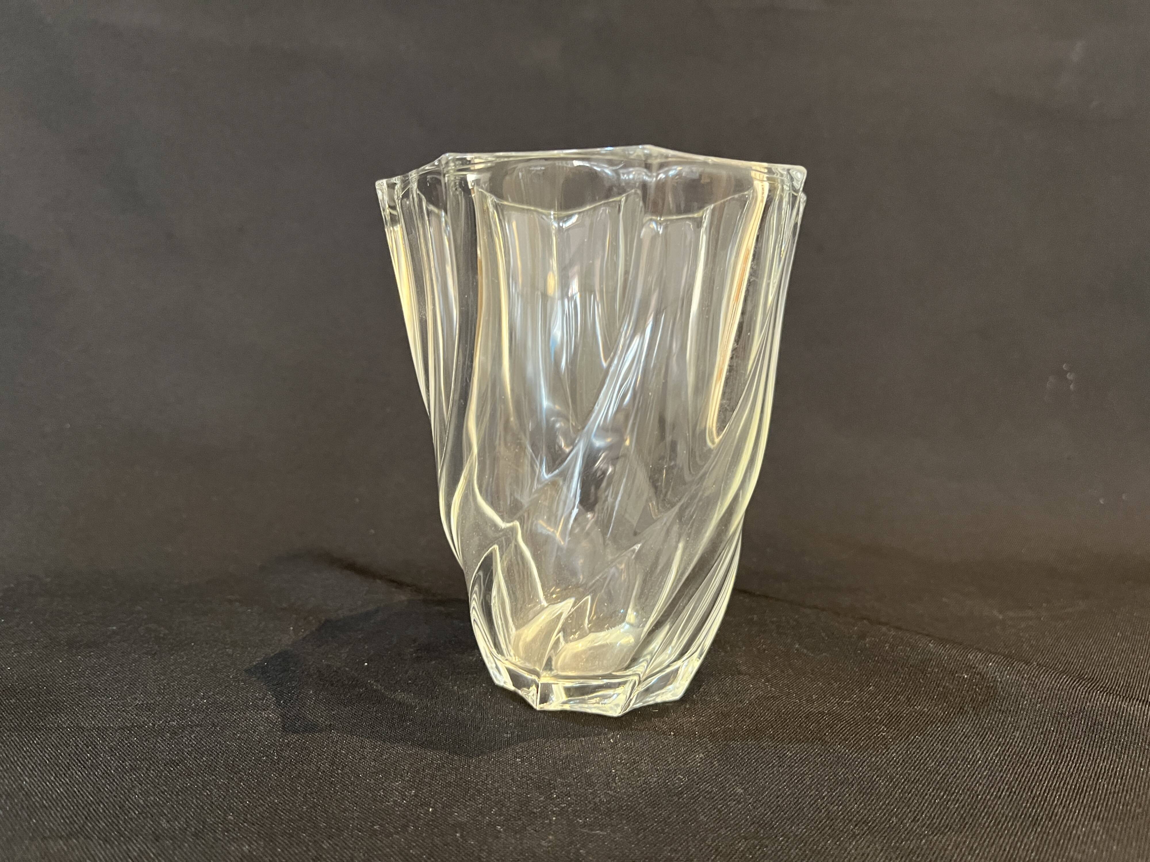 Luminarc vase in transparent glass swirl from the Arques glassworks 1970