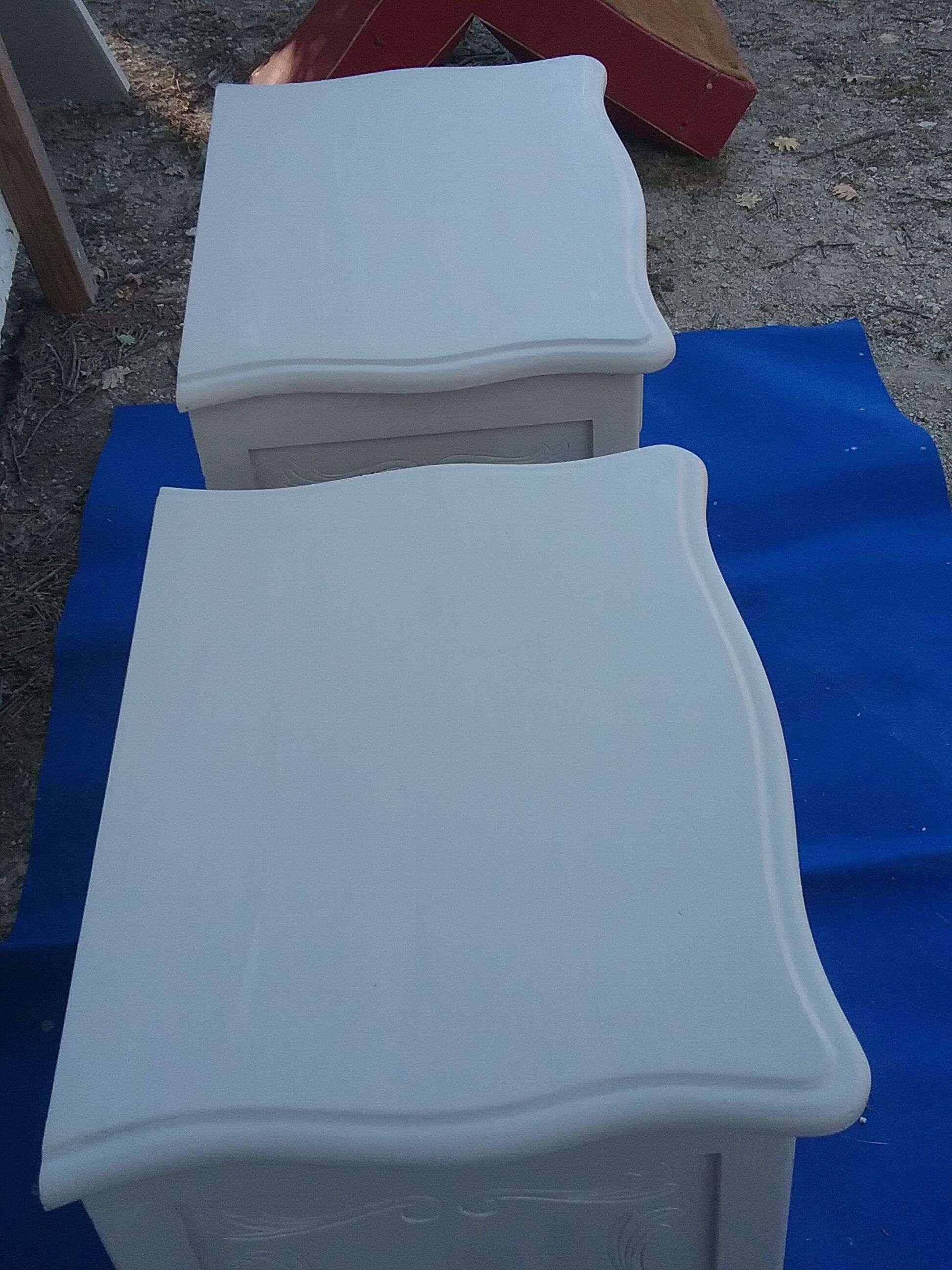 Paire de chevets style Louis XV