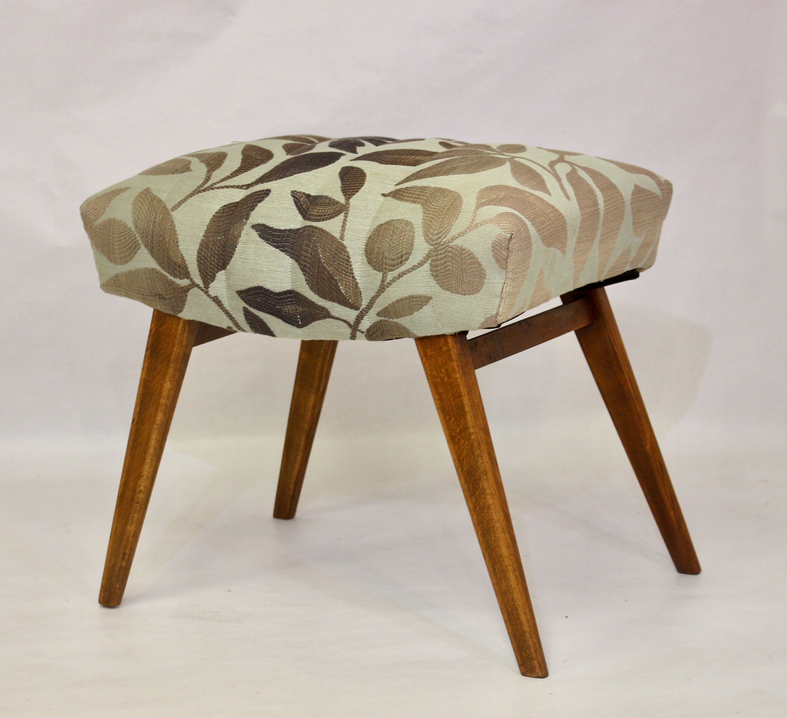 Duo of stools in 50s beech fully restored