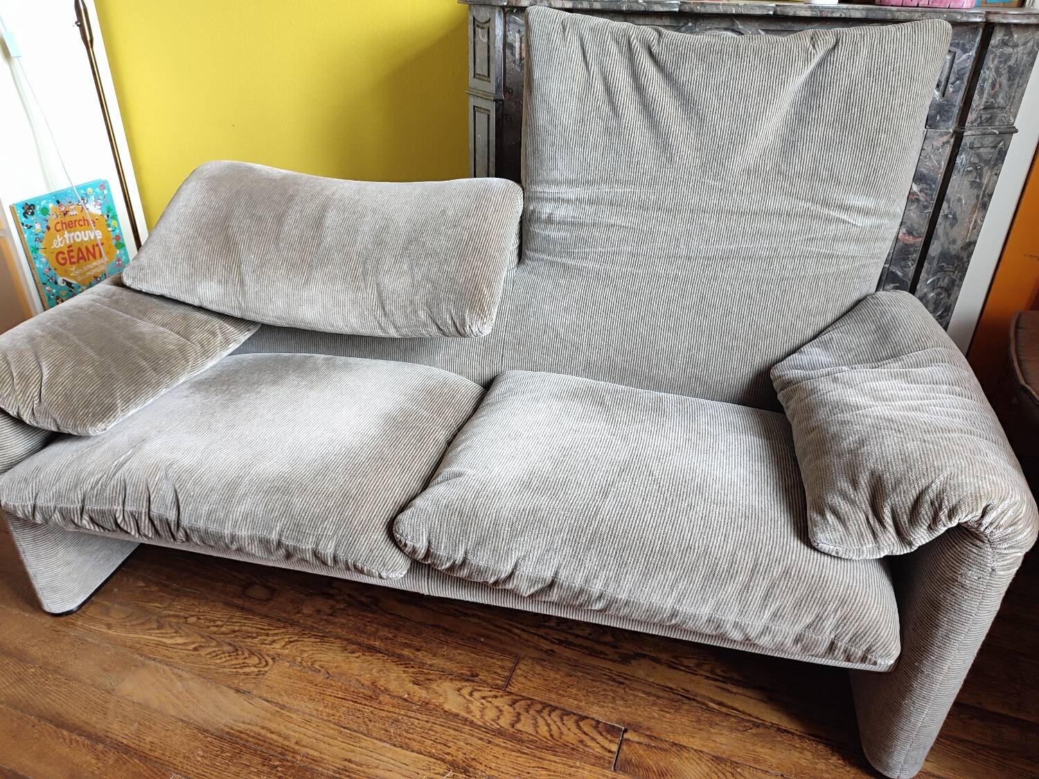 Cassina Maralunga vintage sofa