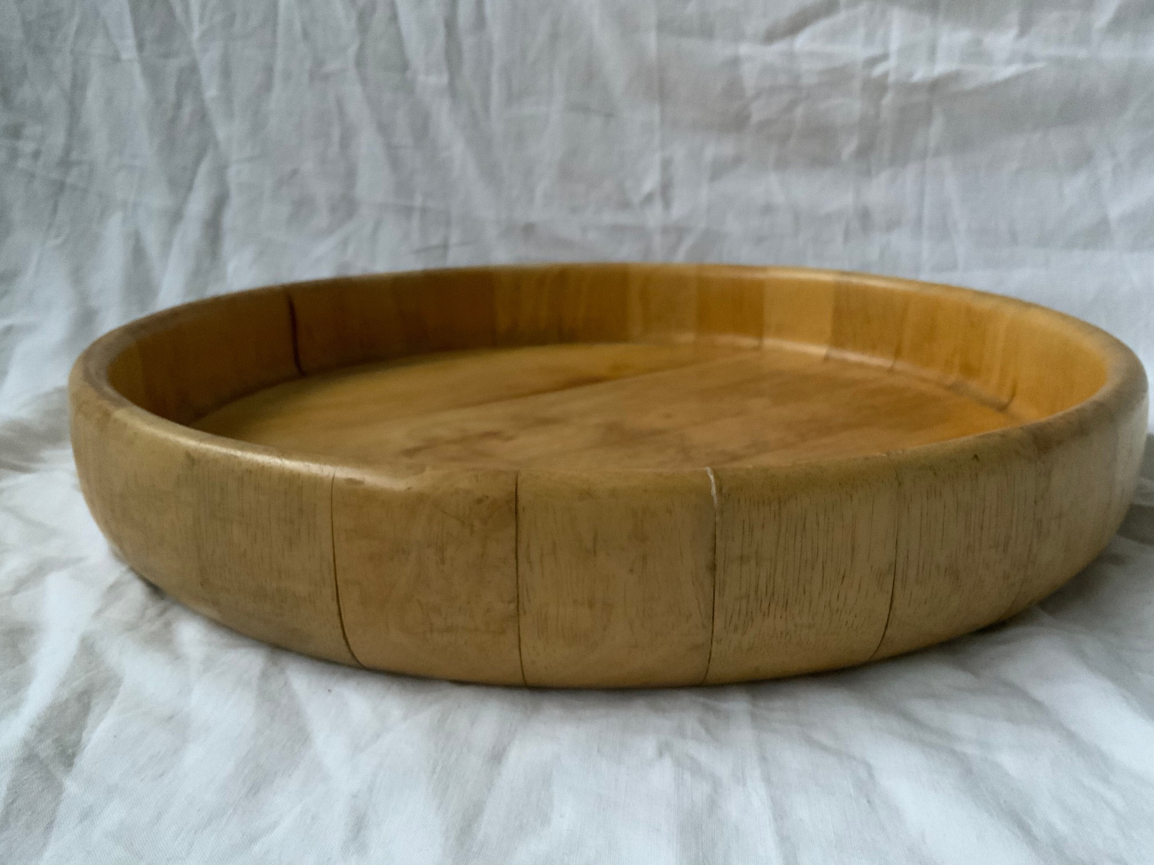Round wooden top