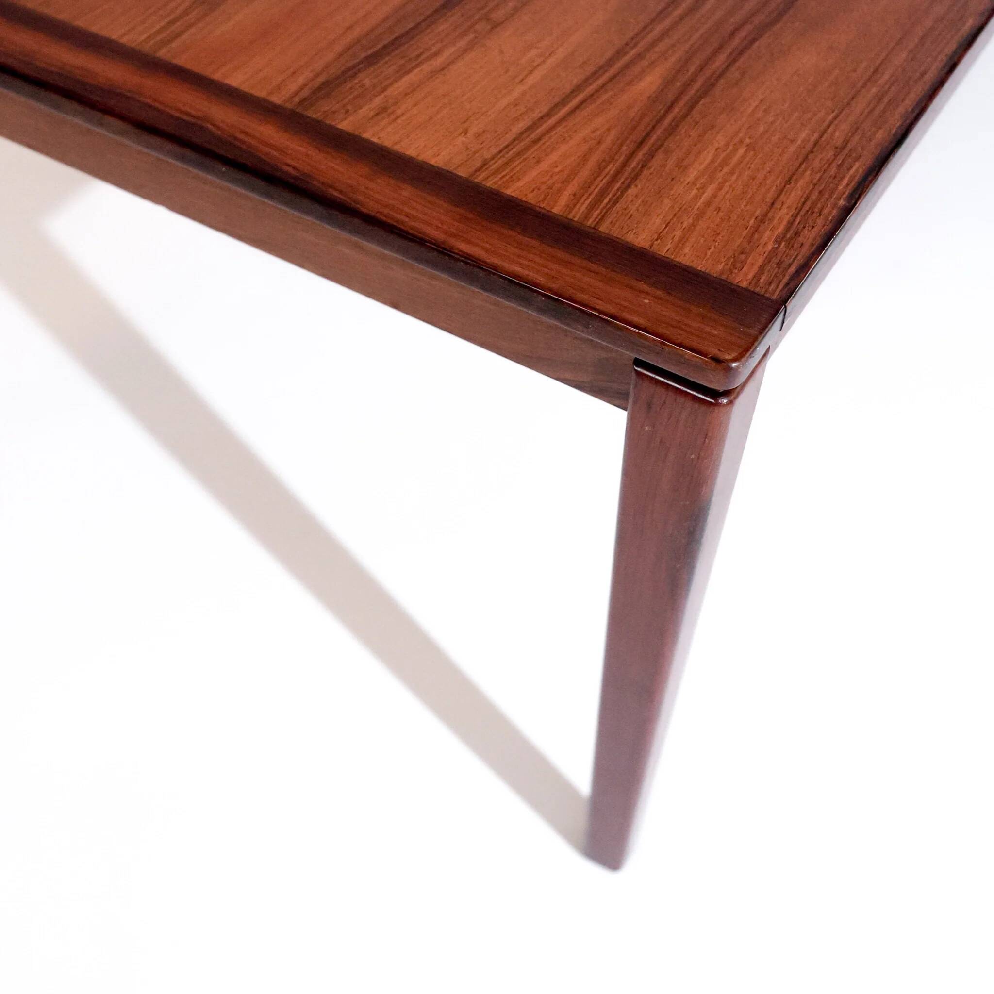 Large vintage Scandinavian coffee table in rosewood from the mid-century.