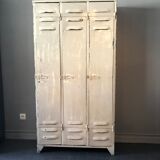 Industrial metal vestiary