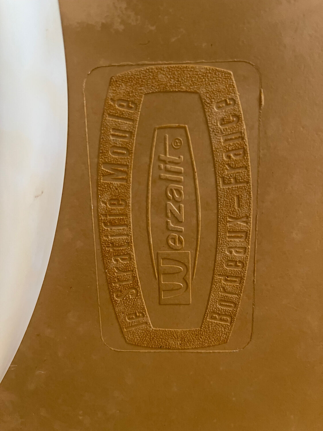 Vintage tulip round table Werzalit