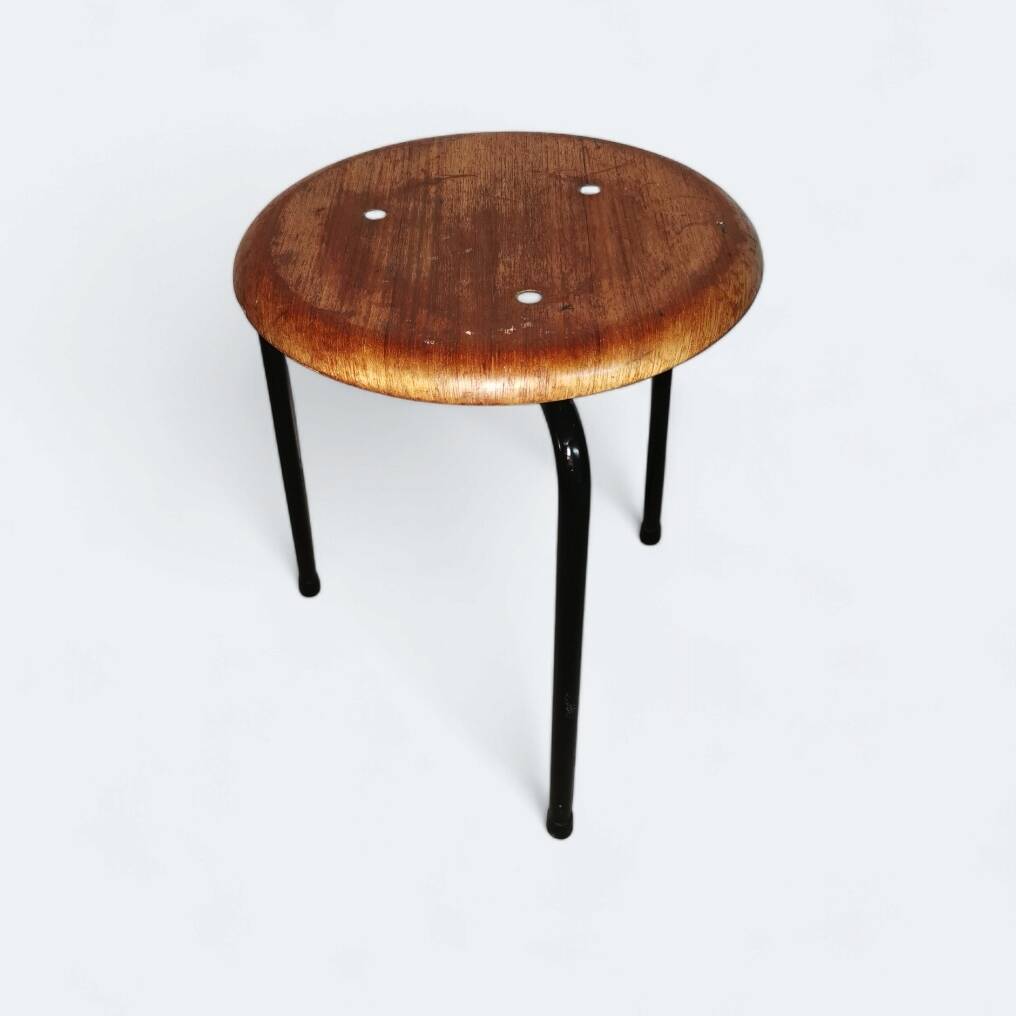 2 workshop stools